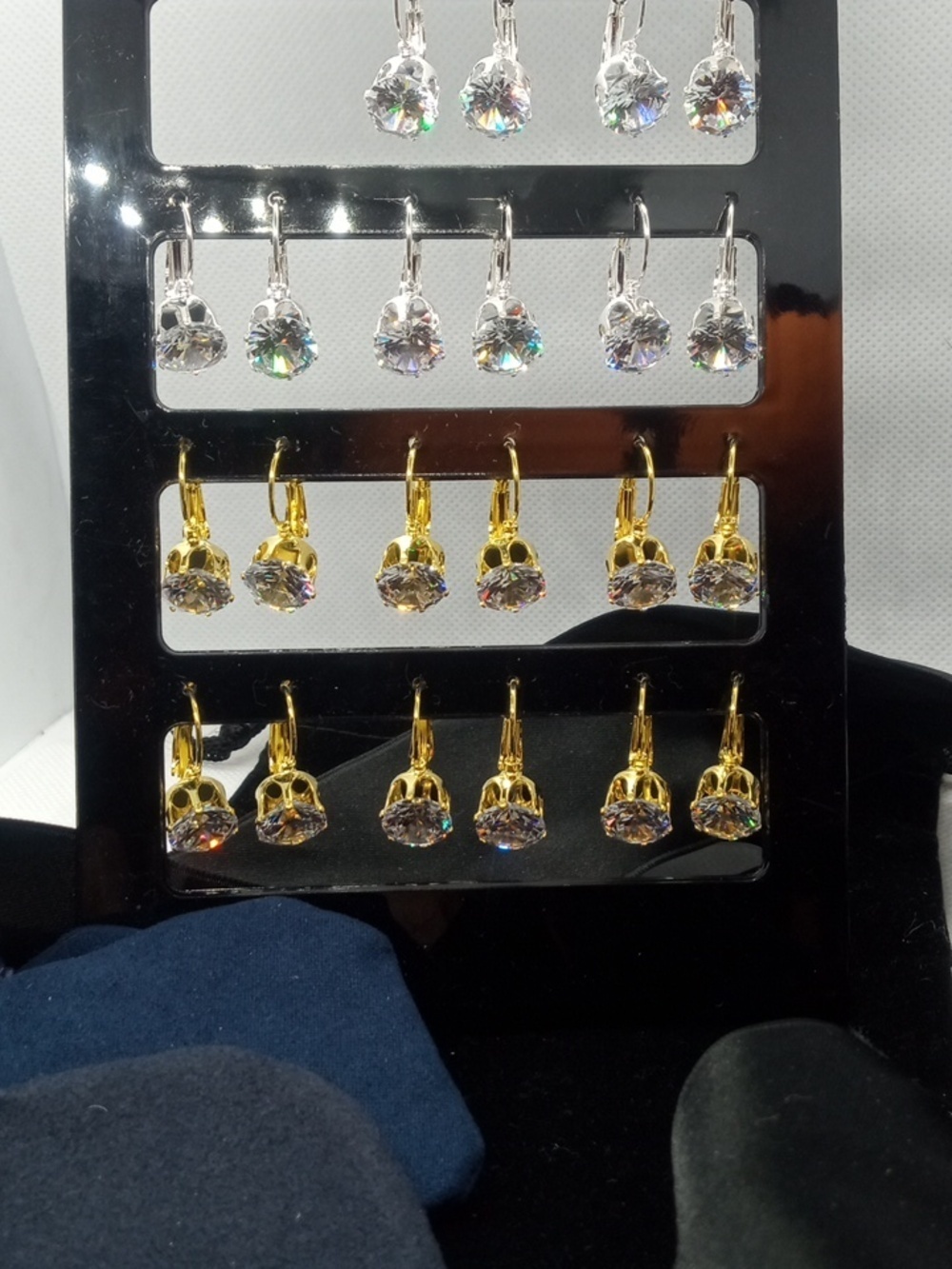 LARGE ZIRCONIA EARRINGS - Picture 7 of 9